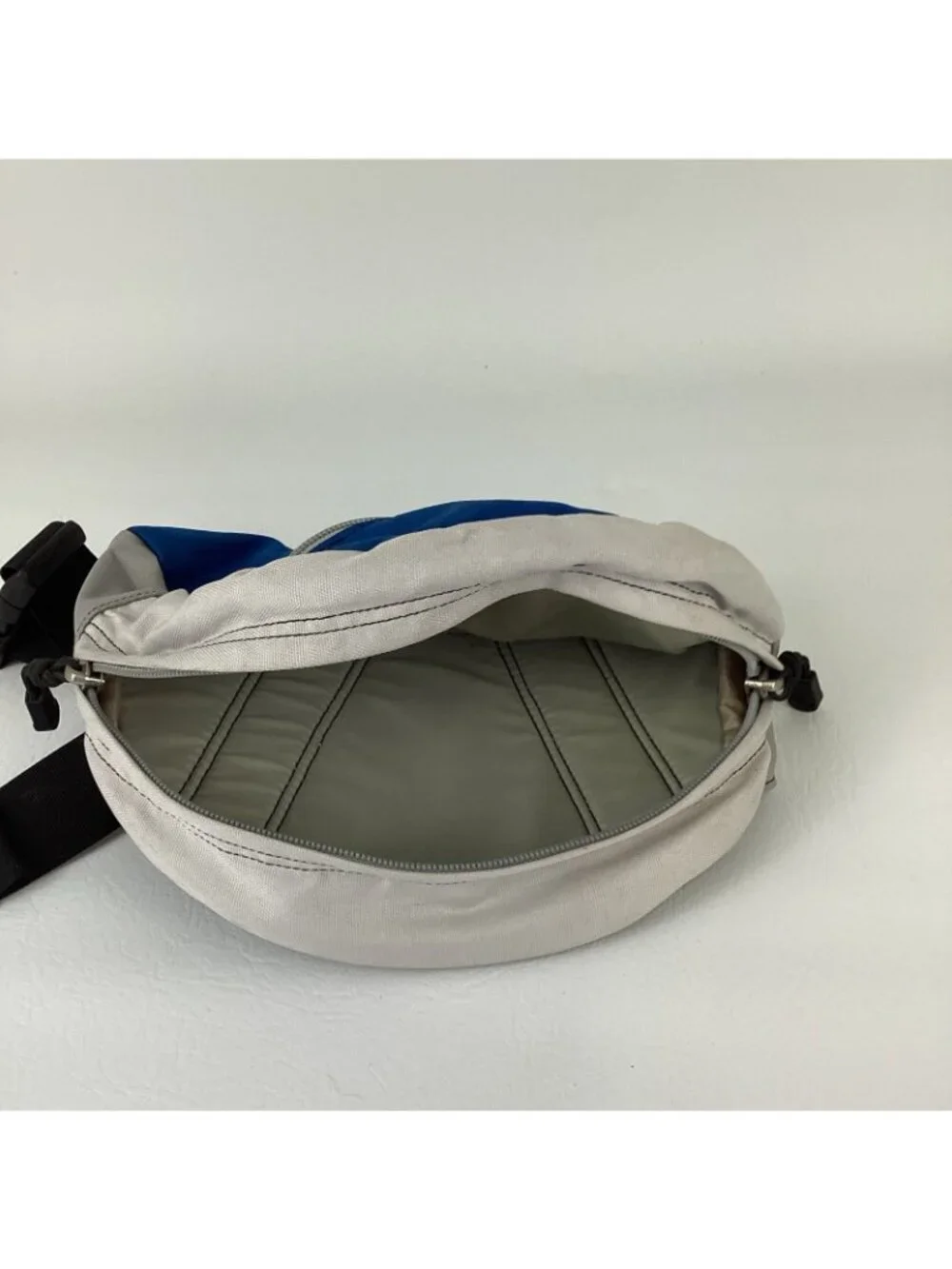 The North Face Roo Fanny Pack Waist Bag Hiking Outdoor 11” x 7” Blue Gray
